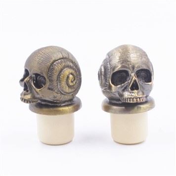 Customized Metal Zinc Alloy Skull Shape Gin Whiskey Tequila Glass Bottle Synthetic Stopper Cork